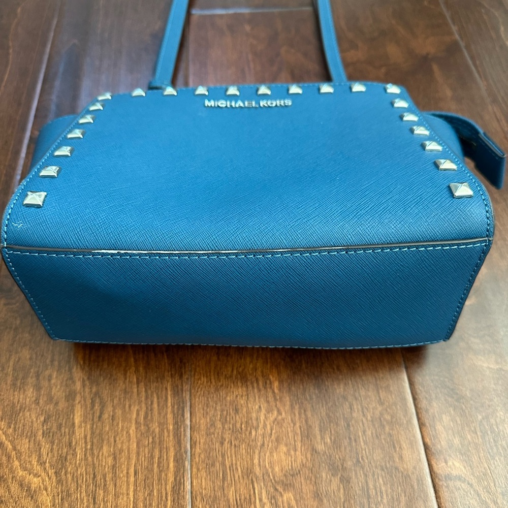 Michael Kors Blue Trapezoid Crossbody Bag with Studded Detailing - Picture 6 of 16